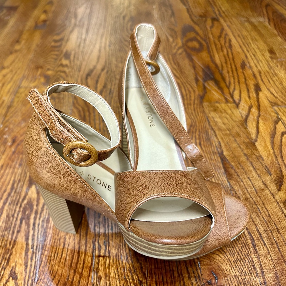 Sun & Stone Tan Platform Block Heel Sandals with Ankle Strap. 8.5